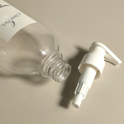 กล่องปั๊มพลาสติก PET 300ml สีขาวโปร่งใส สีดําสําหรับแชมพู เครื่องบํารุงผิว หน้า
