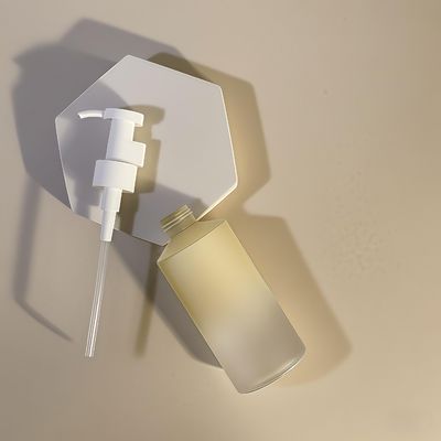 ขวดปั๊มโลชั่นทรงกระบอก PET ขนาด 300ml-500ml สำหรับบรรจุภัณฑ์เครื่องสำอาง พร้อมพิมพ์โลโก้ที่ปรับแต่งได้