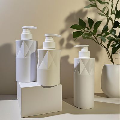 กระป๋องเครื่องสําอาง PET รูปทรงกระจก พร้อมปั๊มดันและโลโก้ตามสั่ง 5000pcs MOQ 15-35 วัน ส่ง