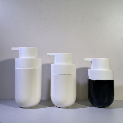 ขวดเครื่องสำอาง PET ทรงกลม อ้วน พร้อมปั๊มกด และพิมพ์สกรีนสีตามสั่งสำหรับบรรจุภัณฑ์ความงาม