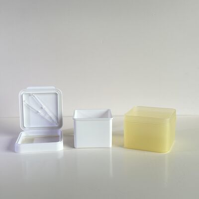 100 แผ่น สำลีแผ่นเช็ดหน้า บรรจุภัณฑ์จำนวนมาก โหลพลาสติกพร้อมแผ่นรอง PP ถอดได้ เกรดอาหารสำหรับแบรนด์เครื่องสำอาง/OEM